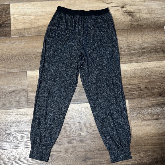 VS Pink Sleepwear 🌼🌸 - Picture 3 of 10